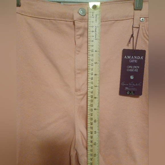 Gloria Vanderbilt Size 20W Amanda Slimming Effect Corral Classic Capri NWT - Picture 10 of 12